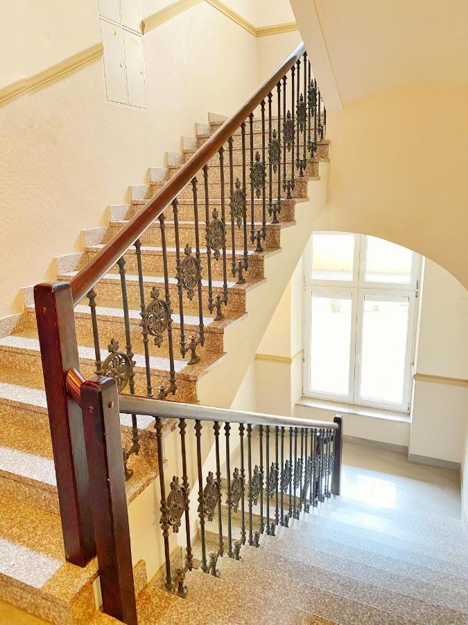 Apartament Bialy Z Jacuzzi クラクフ エクステリア 写真